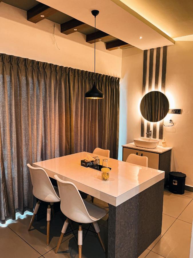 Bbc Luxury Apartments Perintalmanna Ngoại thất bức ảnh