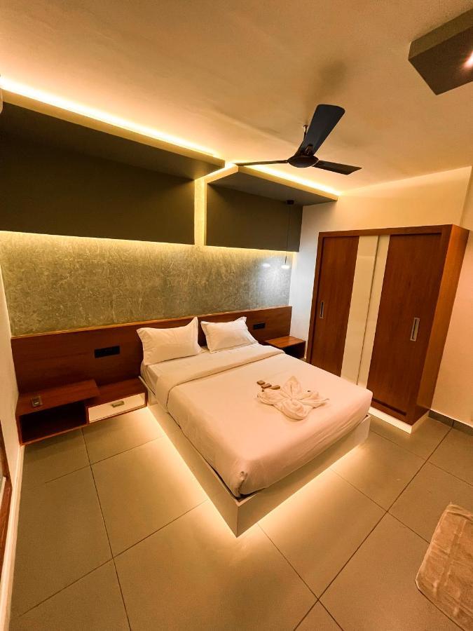 Bbc Luxury Apartments Perintalmanna Ngoại thất bức ảnh
