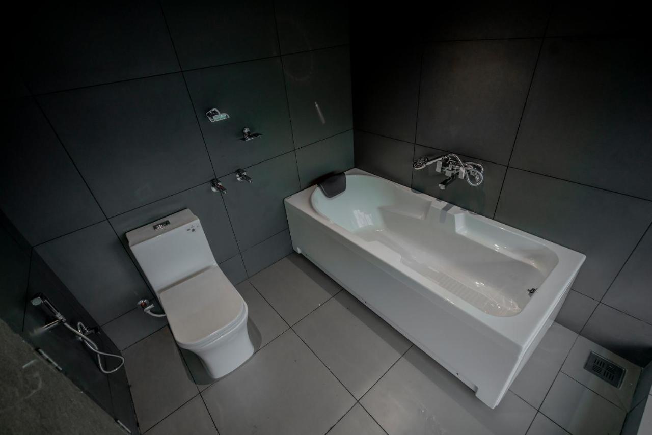 Bbc Luxury Apartments Perintalmanna Ngoại thất bức ảnh