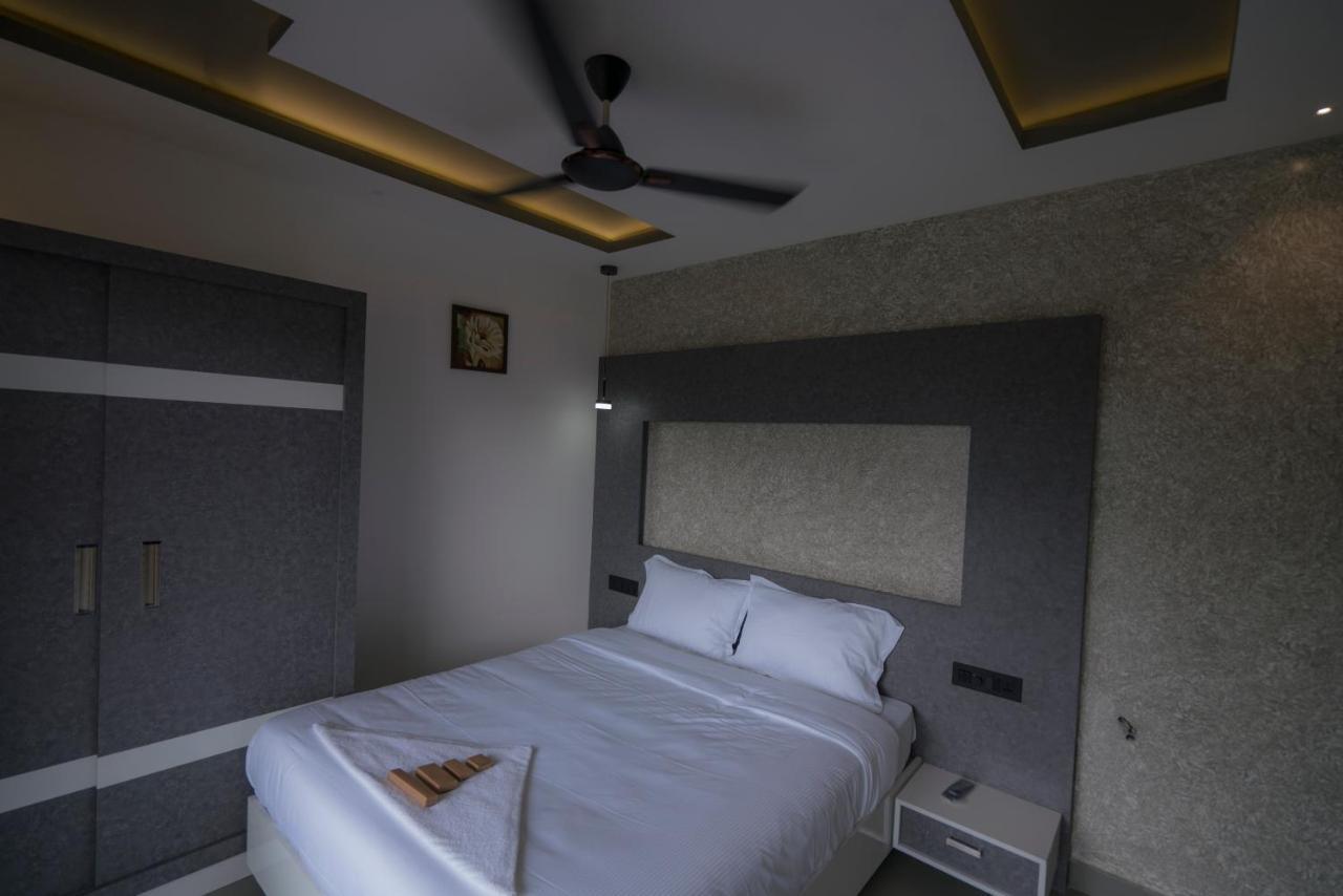 Bbc Luxury Apartments Perintalmanna Ngoại thất bức ảnh